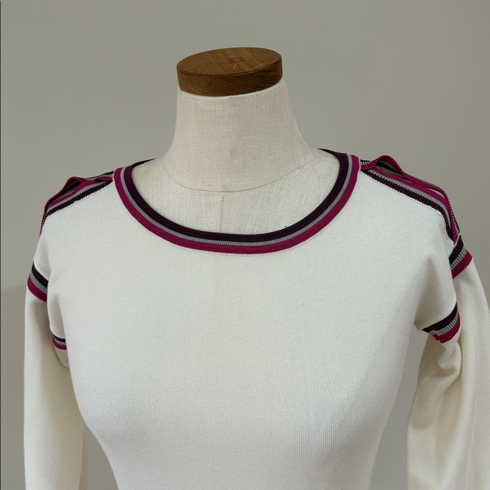Nwt Karen Millen Ivory Knit Sweater Pink Merlot Grey Accents Cold Shoulder Xs — image 3 of 8